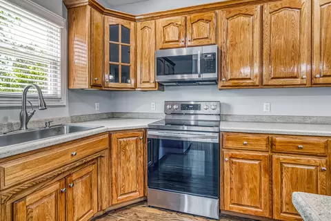 712 E Saint Charles St, Ozark, MO 65721 photo 13
