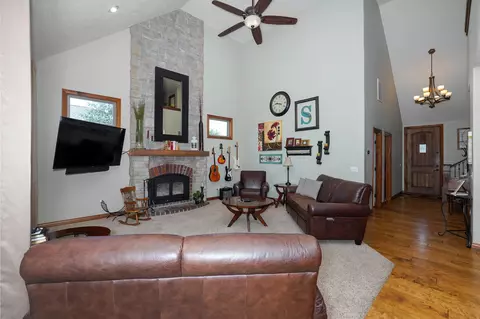 807 E Cork Ct, Nixa, MO 65714 photo 12