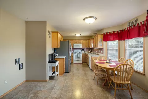 978 S Hedge Dr, Nixa, MO 65714 photo 6