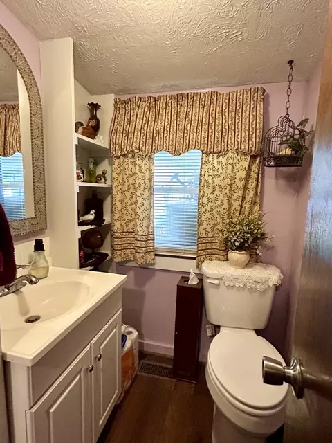 604 Hancock St, Ava, MO 65608 photo 10