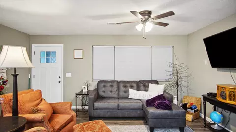 218 S Oak Ave, Aurora, MO 65605 photo 6