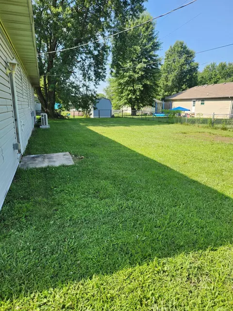 763 S Vine St, Marshfield, MO 65706 photo 17