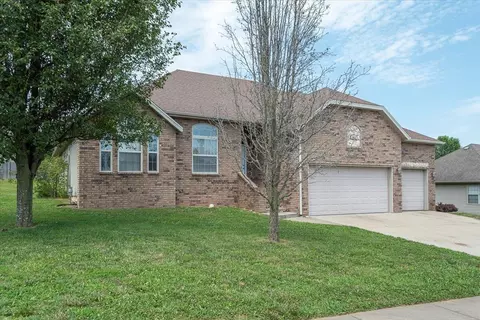 1063 E Daisy Falls Dr, Nixa, MO 65714 photo 2