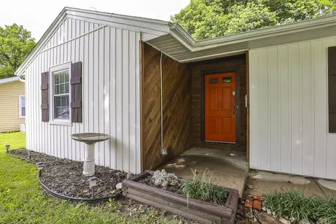 1421 S Marlan Ave, Springfield, MO 65804 photo 3