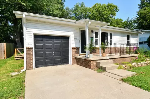 1417 N Sherman Ave, Springfield, MO 65802