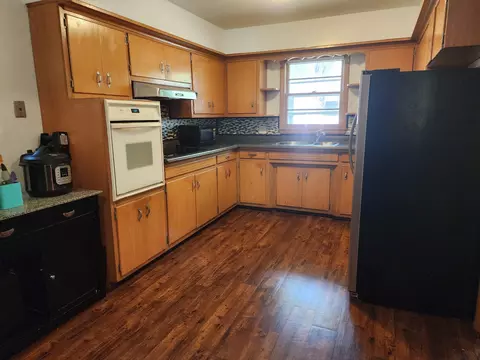 2238 S Maryland Ave, Springfield, MO 65807 photo 2