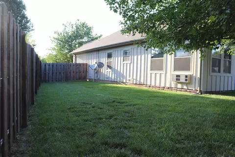 5620 N 11th Ave, Ozark, MO 65721 photo 9