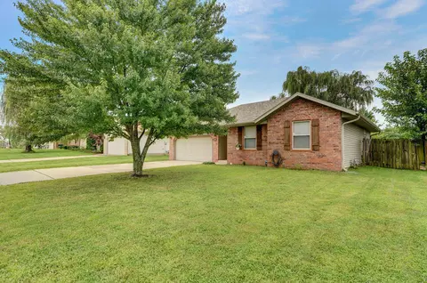 4372 W Madison St, Springfield, MO 65802 photo 3