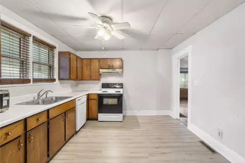 915 W Turner St, Springfield, MO 65803 photo 12