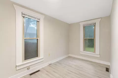 915 W Turner St, Springfield, MO 65803 photo 18