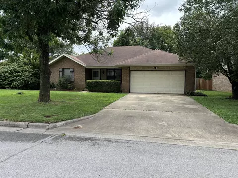 2340 E Harrison St, Springfield, MO 65802