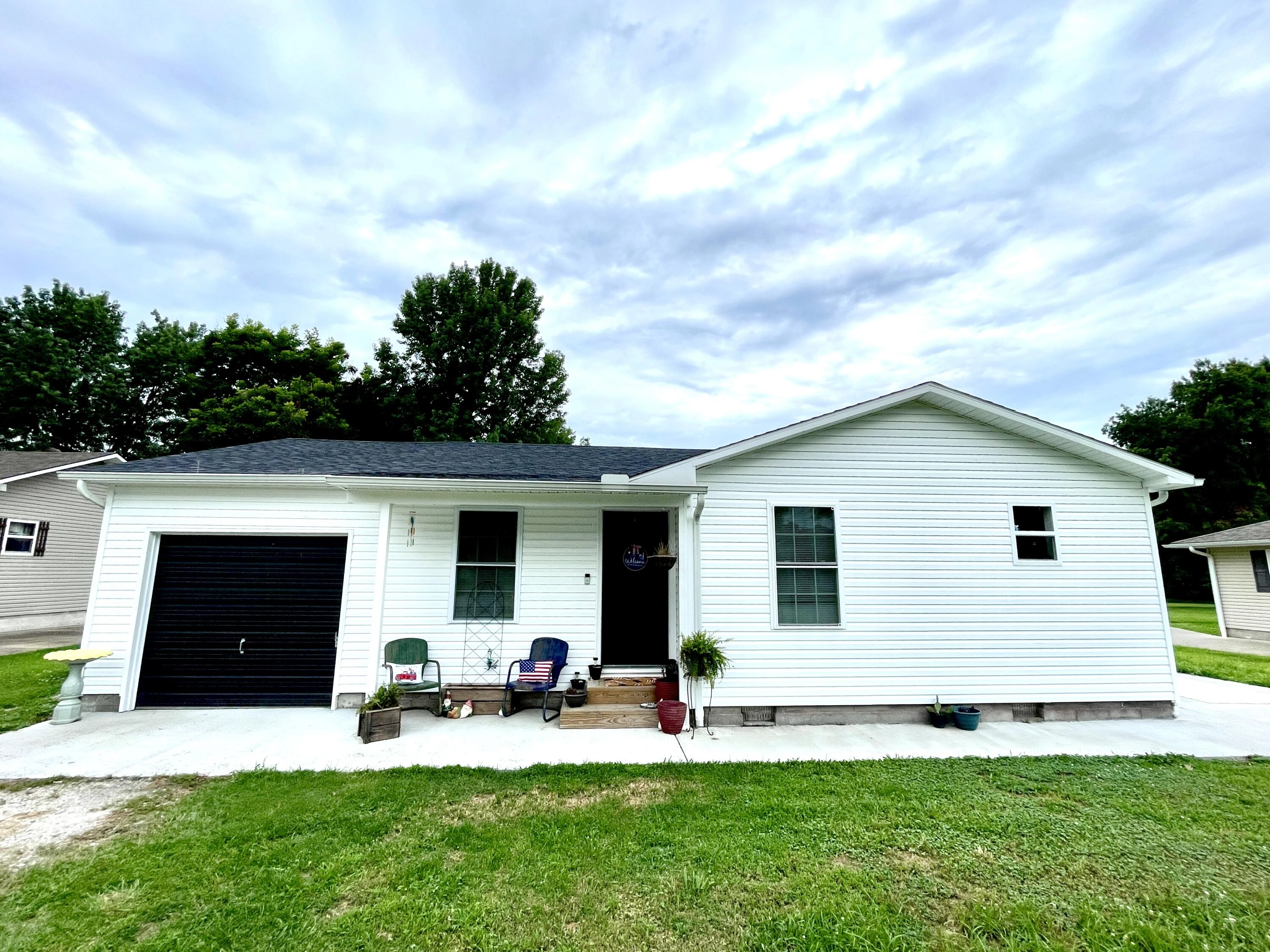 301 Mayo St  