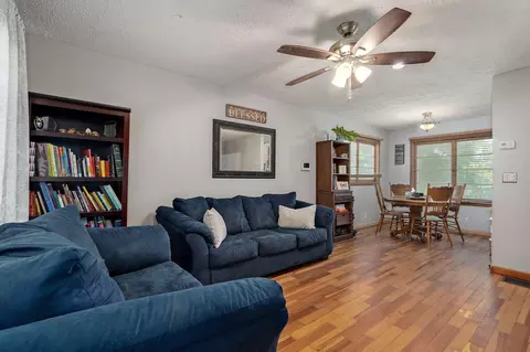 1124 W Meadowmere St, Springfield, MO 65807 photo 6