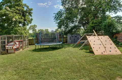 1124 W Meadowmere St, Springfield, MO 65807 photo 29