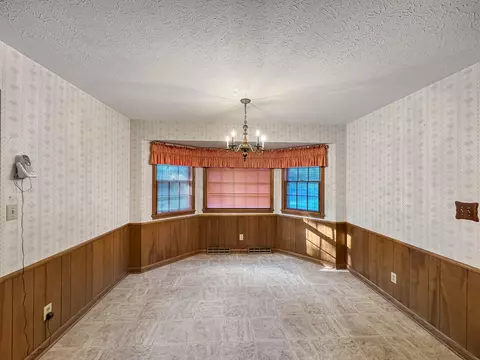 637 W Katella St, Springfield, MO 65807 photo 5