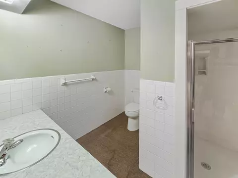 637 W Katella St, Springfield, MO 65807 photo 10