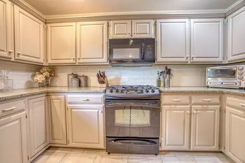 1226 S Raintree Pl, Springfield, MO 65809 photo 15