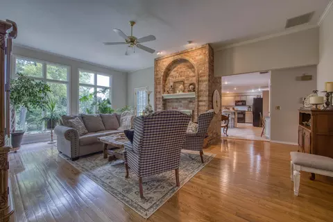 1226 S Raintree Pl, Springfield, MO 65809 photo 4