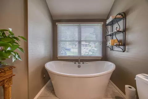 1226 S Raintree Pl, Springfield, MO 65809 photo 25