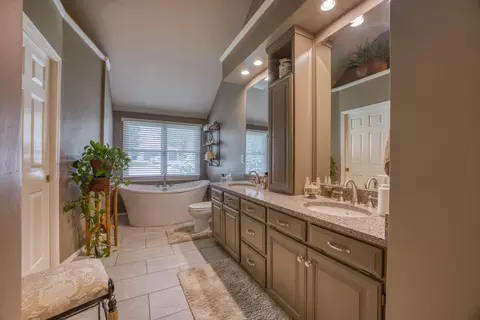 1226 S Raintree Pl, Springfield, MO 65809 photo 23
