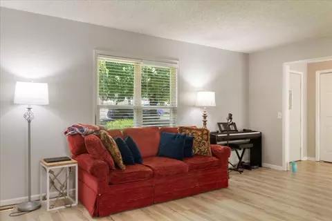 804 N 13th St, Ozark, MO 65721 photo 9