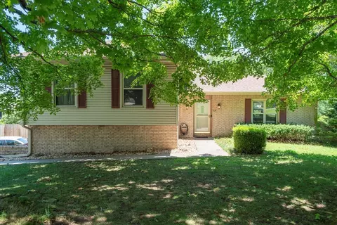 804 N 13th St, Ozark, MO 65721 photo 1