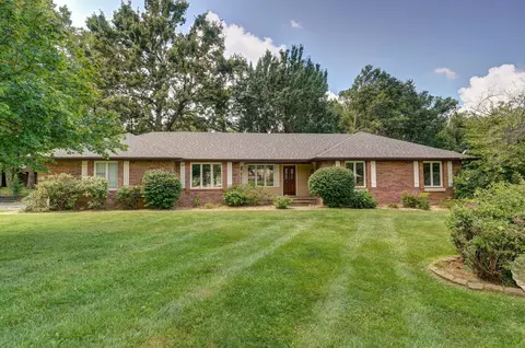 1180 Vineyard Dr, Nixa, MO 65714 photo 1