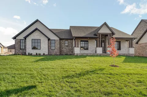 4584 E Hidden Oak St, Springfield, MO 65802 photo 2