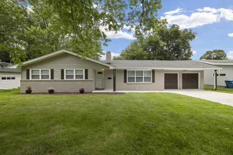 1627 S Catalina Ave, Springfield, MO 65804