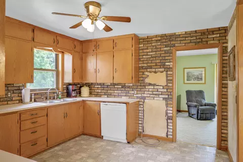 600 W County St, Monett, MO 65708 photo 13