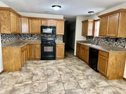 811 N 36th St, Nixa, MO 65714 photo 7