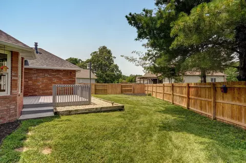 611 E Current Cir, Ozark, MO 65721 photo 27