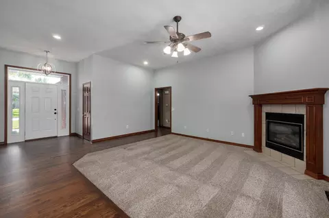 611 E Current Cir, Ozark, MO 65721 photo 8