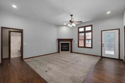 611 E Current Cir, Ozark, MO 65721 photo 5