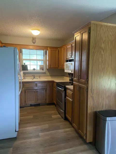 403 S James St, Nixa, MO 65714 photo 2