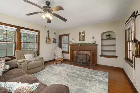 837 S Douglas Ave, Springfield, MO 65806 photo 3