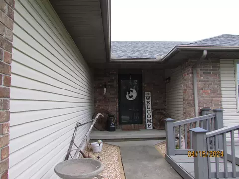 520 Glenview Dr, Sparta, MO 65753 photo 3