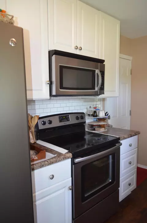 210 W Cherry St, Strafford, MO 65757 photo 9