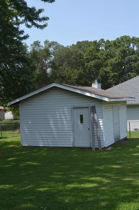 210 W Cherry St, Strafford, MO 65757 photo 31