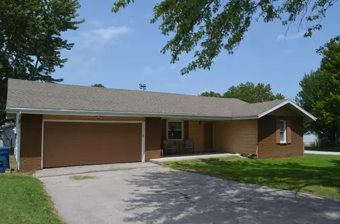 210 W Cherry St, Strafford, MO 65757 photo 3