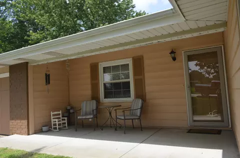 210 W Cherry St, Strafford, MO 65757 photo 4
