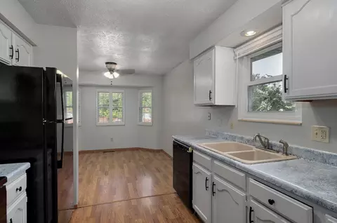 3689 S Holiday Ave, Springfield, MO 65807 photo 14