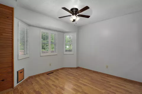 3689 S Holiday Ave, Springfield, MO 65807 photo 9