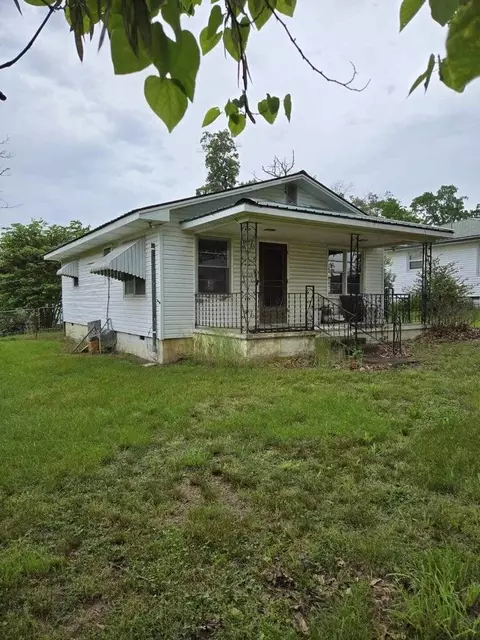 42834297 Archery Ln, Birch Tree, MO 65438