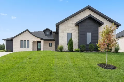 1758 E Cobblestone Dr, Ozark, MO 65721 photo 2