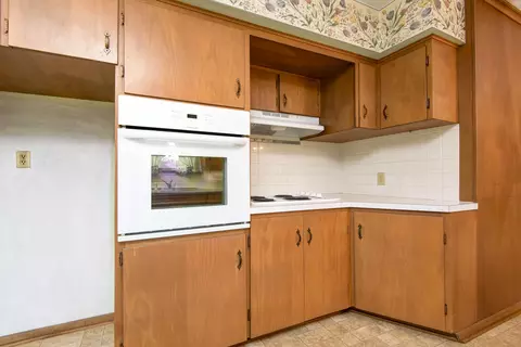 216 N Orchard Crest Ave, Springfield, MO 65802 photo 8