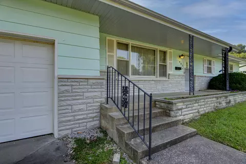 216 N Orchard Crest Ave, Springfield, MO 65802 photo 2