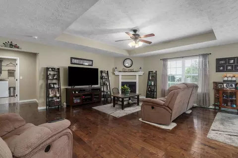 867 E Striper Dr, Nixa, MO 65714 photo 4