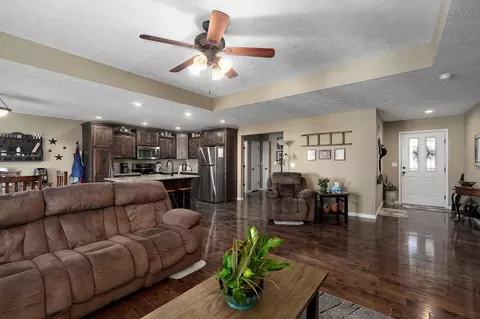 867 E Striper Dr, Nixa, MO 65714 photo 3