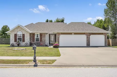 1008 E Skyline, Ozark, MO 65721 photo 2